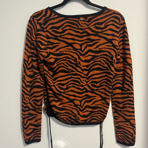 Guess Sweater - Picture 2 of 6